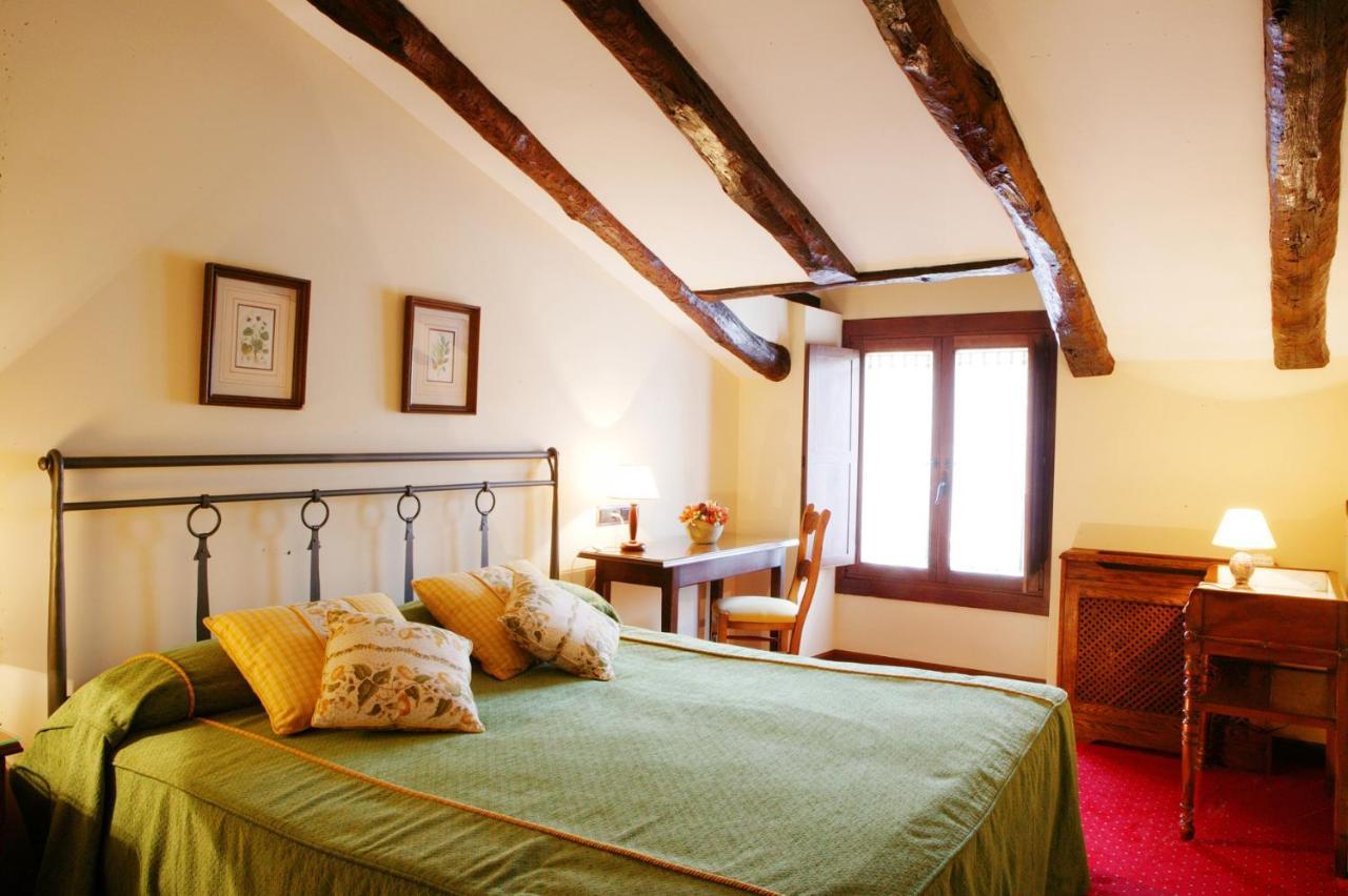 Hotel Senorio De Ursua Arizcun Extérieur photo